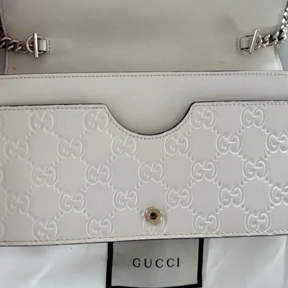 Gucci Signature White Guccissima Bow Wallet on Chain WOC Shoulder Crossbody Bag